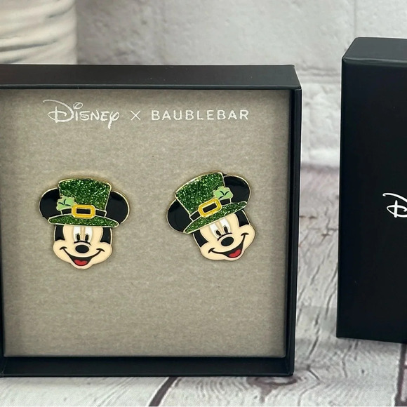 Disney baublebar Mickey Mouse shamrock earrings nwt st Patrick’s day lucky - Picture 6 of 6